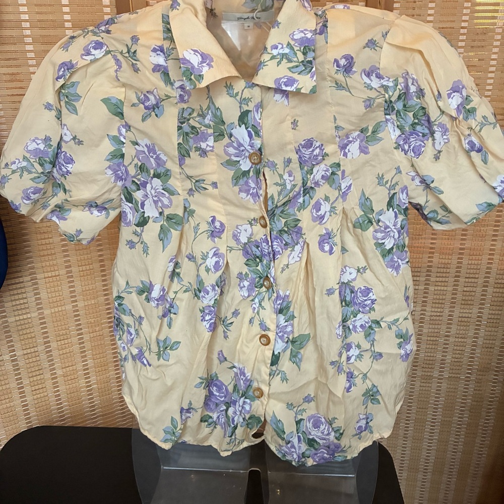 Simple Retro Floral Top - Picture 8 of 13